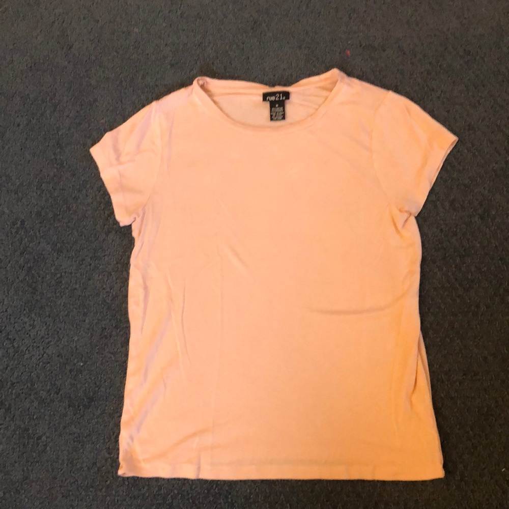 Rue 21 tee